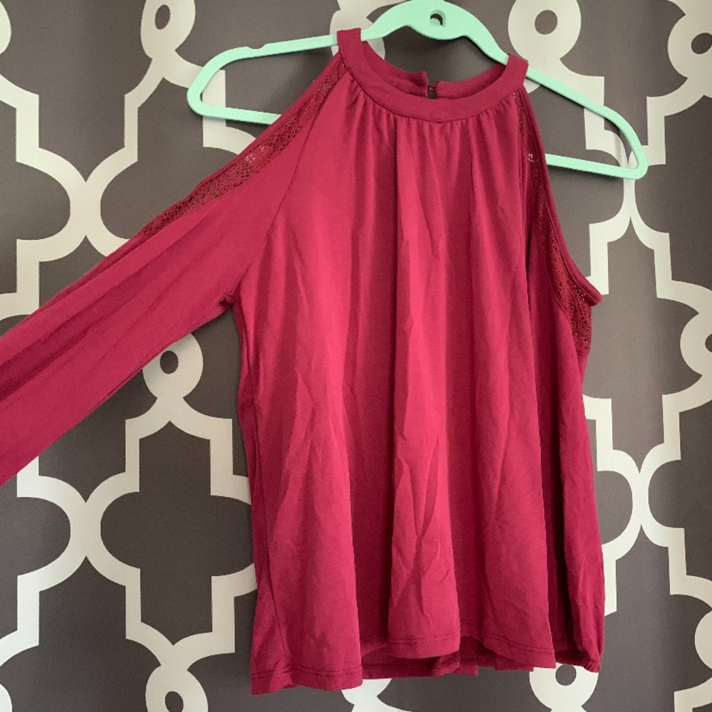 Maroon shoulder cut out sweater